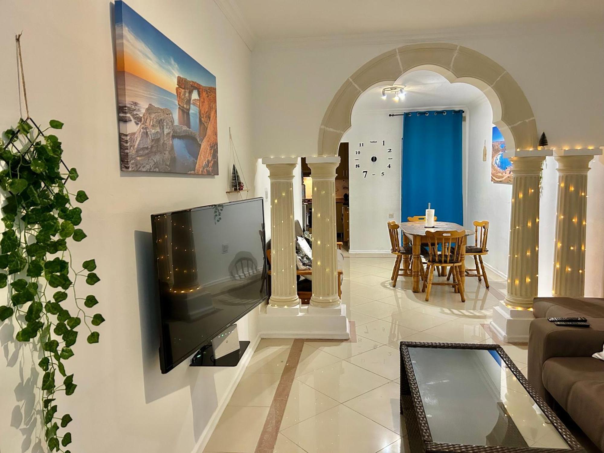 Beach Front 3-Bedroom Holiday Home Mellieha Luaran gambar